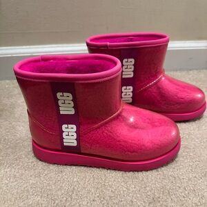 UGG Kids’ Classic Clear Mini II Boots Hot Pink